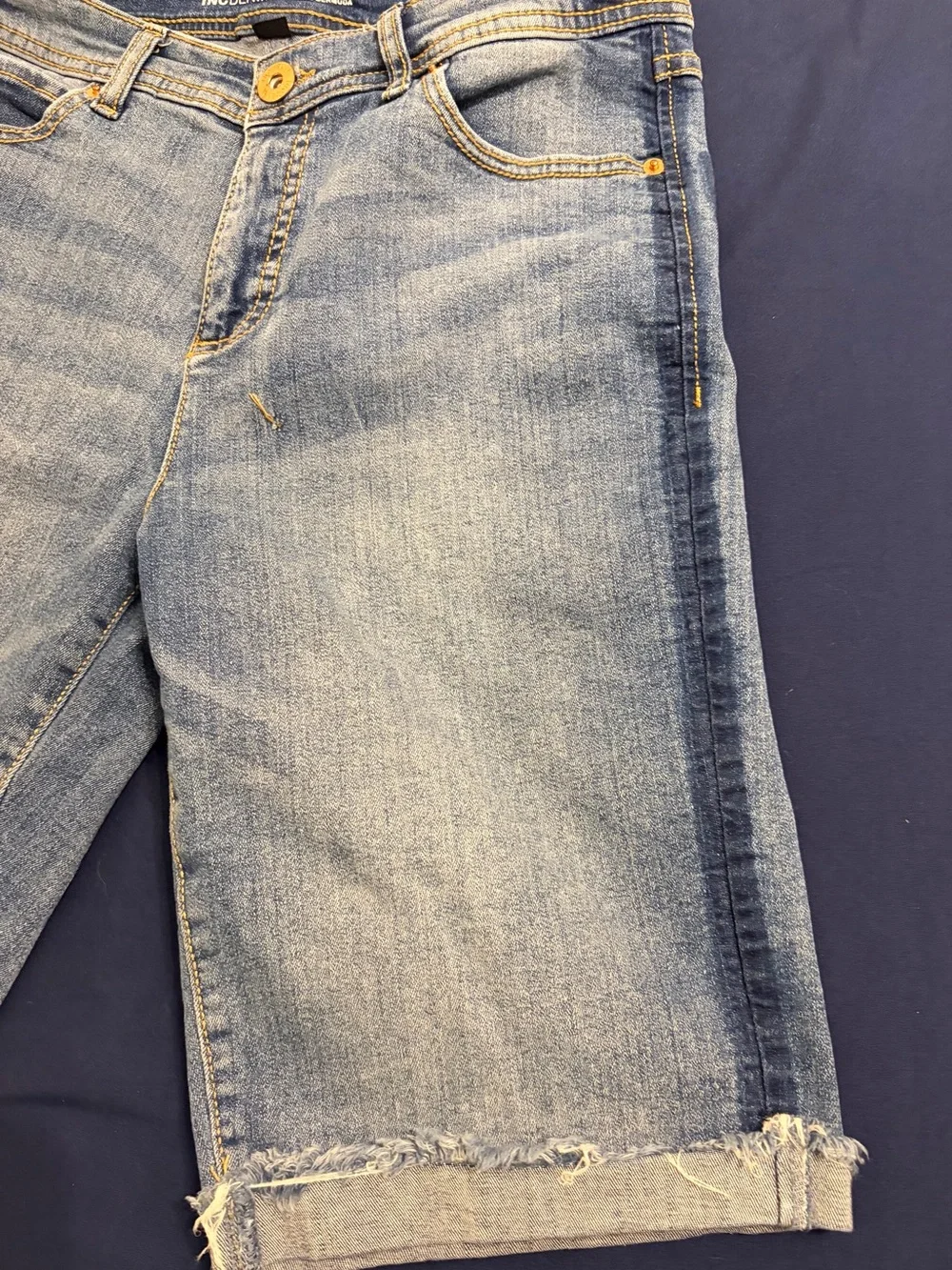 Womens Faded Blue Denim Bermuda Shorts with Indigo Trim Size 12